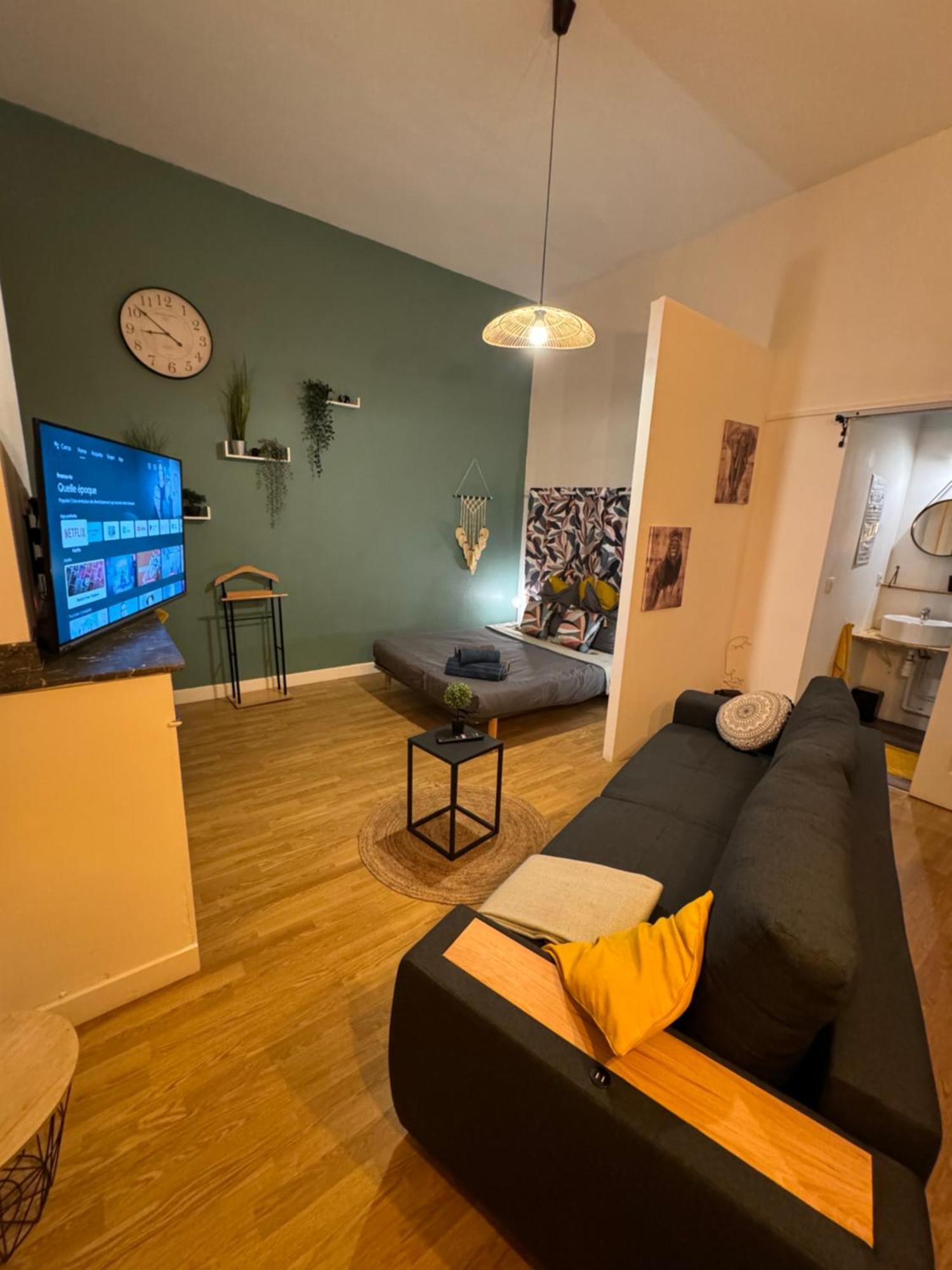 Climatisé Aux Pieds De La Cité Apartamento *